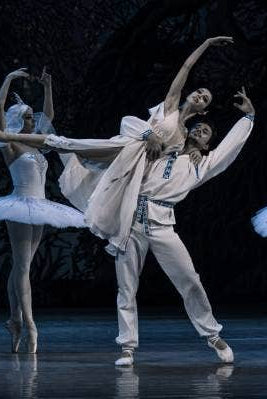 War and the Grand Kyiv Ballet